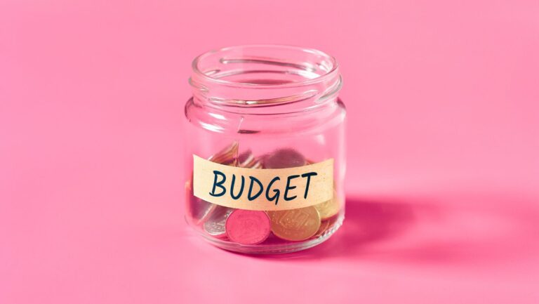 Learn how to calculate your hiring budget to plan ahead for 2025